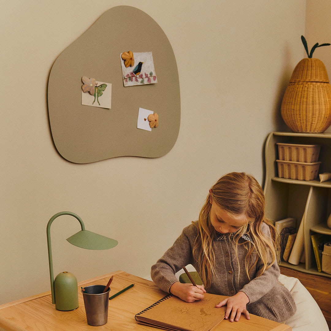 �ڤ����󤻡� Ferm Living (�ե������ӥ�) Willora Magnetic Board (�������� �ޥ��ͥƥ��å��ܡ���) �֥�å�/�����ߥ� �̲�/����ƥꥢ/����/������������Ź��