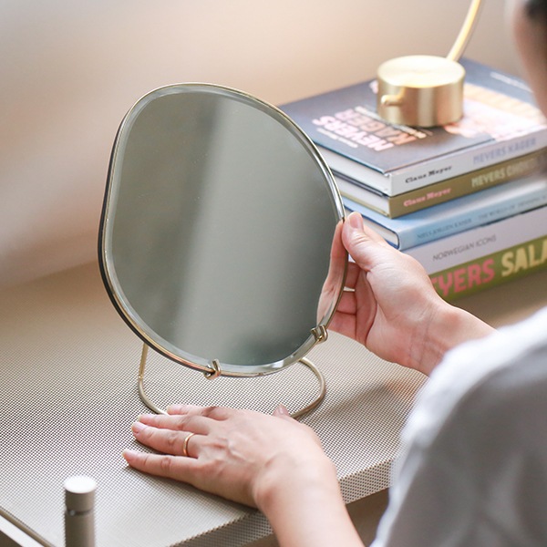 �ڤ����󤻡�Ferm Living (�ե������ӥ�) Pond Table Mirror (�ݥ�� �ơ��֥�ߥ顼�� �֥饹/�������������� �̲�/������ɥߥ顼/���ߥ顼/����ƥꥢ/������������Ź�ʡڹ���߸ˤ����