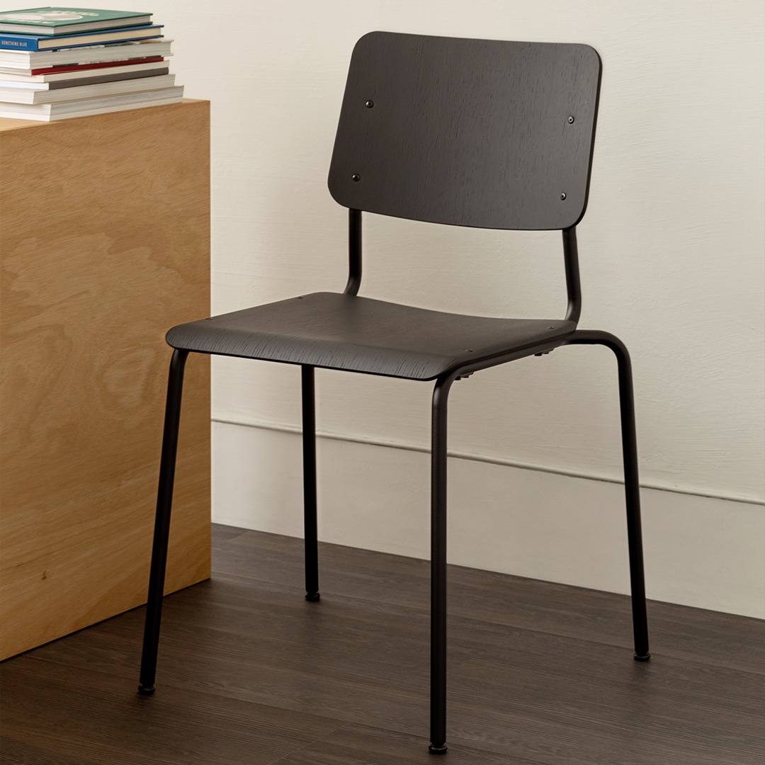 �ڤ����󤻡�esaila (��������) Fore Chair (�ե��� ������) �����å���ɥ�����/�֥�å�������/���졼������ �֥�å��ե졼��/��������ե졼�� ����ƥꥢ/�ػ�/������������Ź��