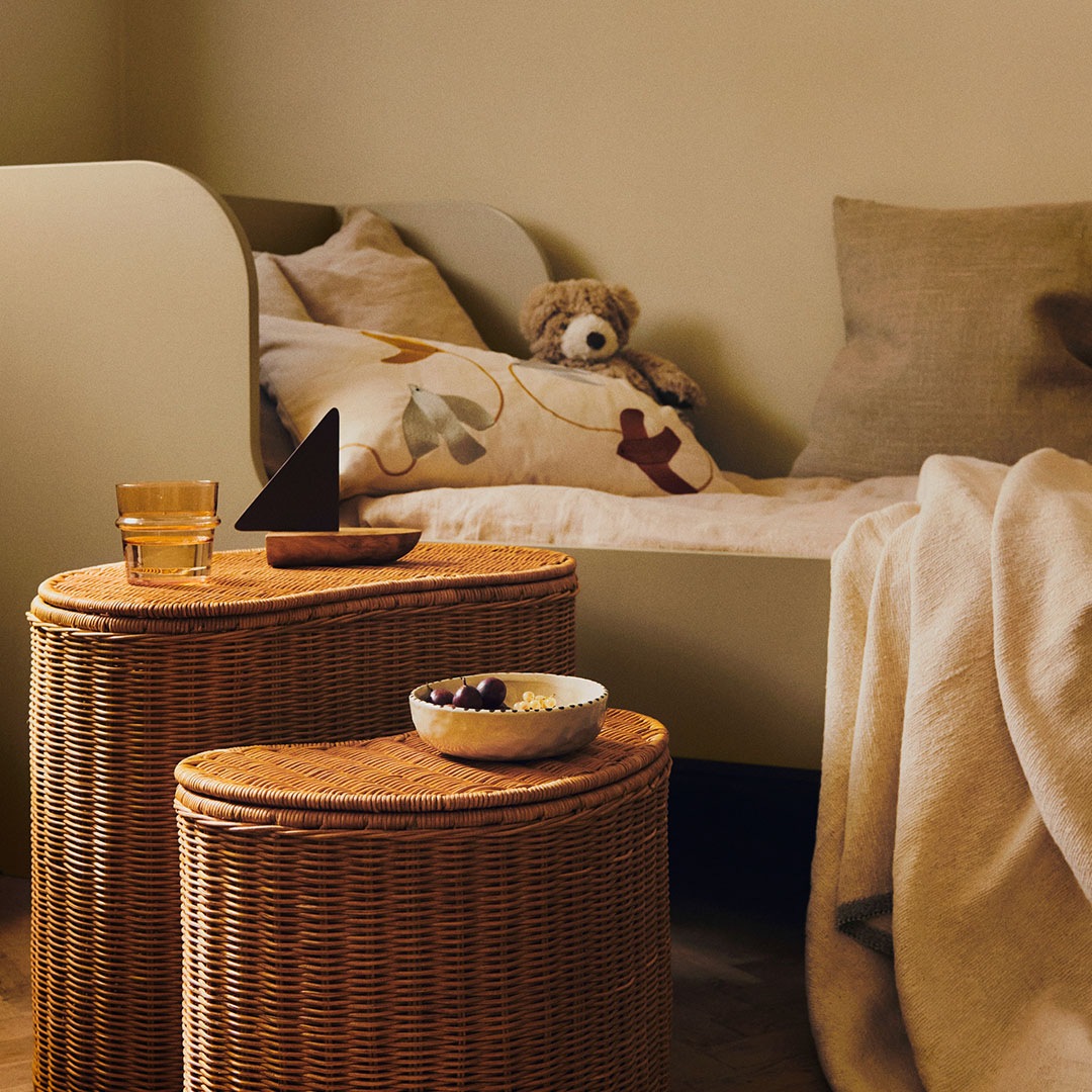 �ڤ����󤻡� Ferm Living (�ե������ӥ�) Swif Bird Embroidered Cushion (�������� �С��� ����֥��������� ���å����) 60��40cm �̲�/����ƥꥢ/�Ҷ�����/������������Ź��