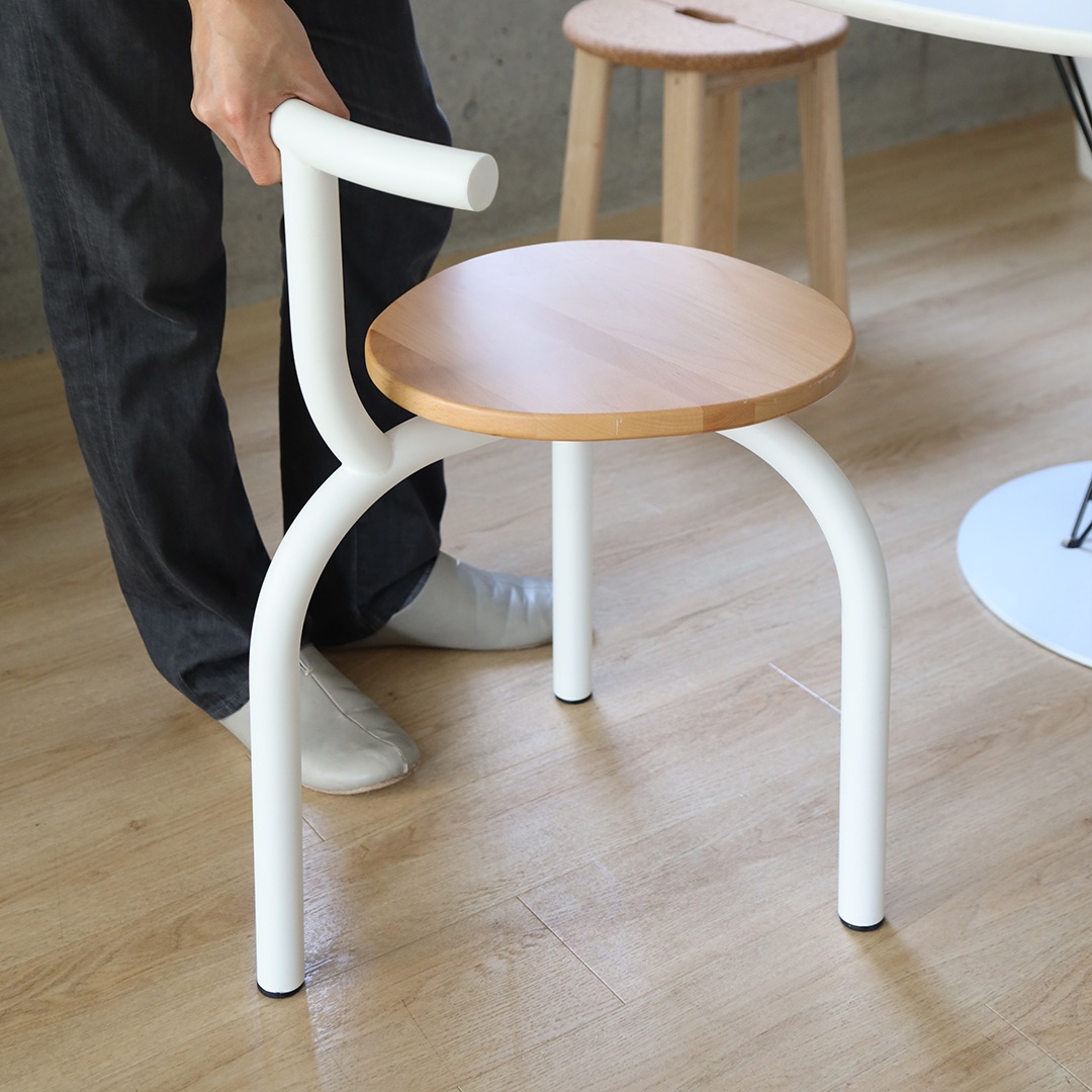 �ڤ����󤻡�esaila (��������) Ogle Chair (�������� ������) �ʥ�����ӡ��� �ۥ磻�ȥե졼��/�֥�å��ӡ��� �֥�å��ե졼�� ����ƥꥢ/�ػ�/������������Ź��