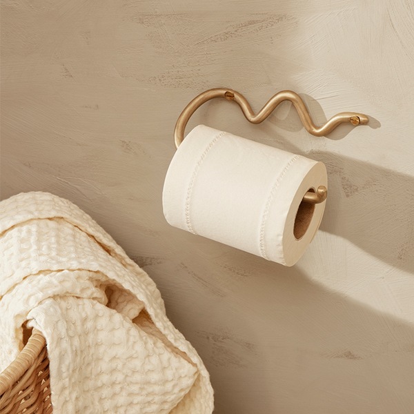 �ڤ����� / Ʊ���Բġ�Ferm Living (�ե������ӥ�) Curvature Toilet Paper Holder (�����Х��奢 �ȥ���åȥڡ��ѡ��ۥ����/������ϥ󥬡�) �֥饹/�֥�å��֥饹 �̲�/����ƥꥢ/��Ǽ/������������Ź��