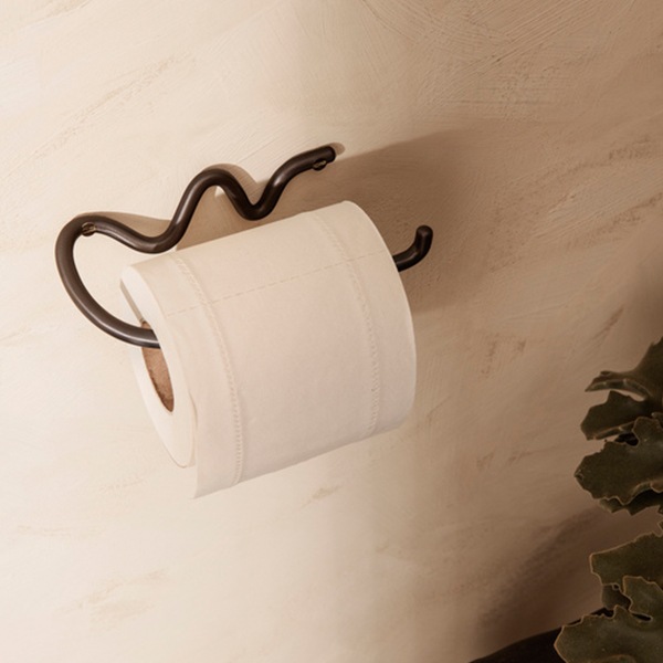 �ڤ����� / Ʊ���Բġ�Ferm Living (�ե������ӥ�) Curvature Toilet Paper Holder (�����Х��奢 �ȥ���åȥڡ��ѡ��ۥ����/������ϥ󥬡�) �֥饹/�֥�å��֥饹 �̲�/����ƥꥢ/��Ǽ/������������Ź��