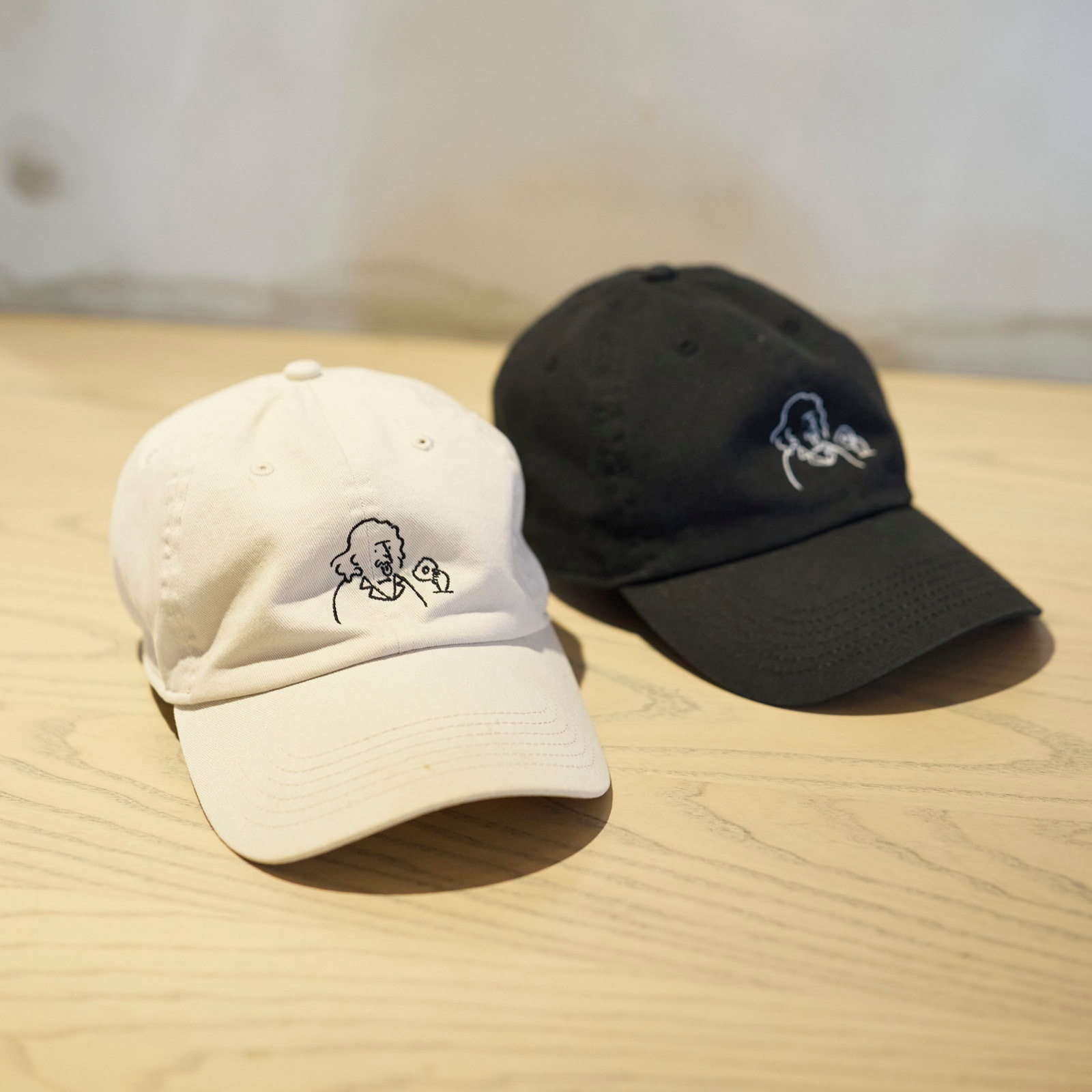 newhattanキャップ