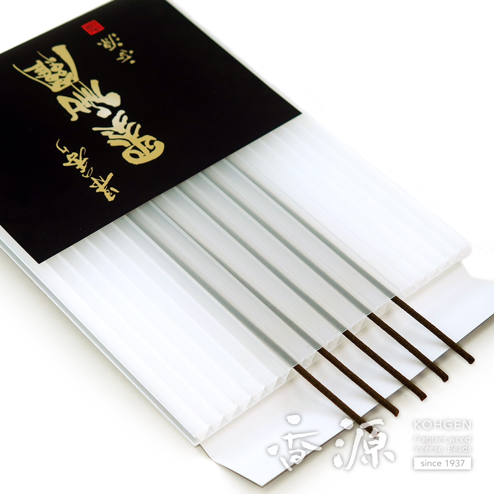 香料原木710g 【通称フィリピン黒沈香 寸聞多羅 沈香 伽羅 六国 香木】 香料原木710g 【通称フィリピン黒沈香 寸聞多羅 沈香 伽羅 六国
