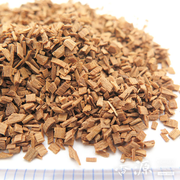 インド産 天然古白檀 特大香木 原木 自然体 山形香木置物 古香木 重量974g インド産 天然古白檀 特大香木 原木 自然体 山形香木置物 古香木