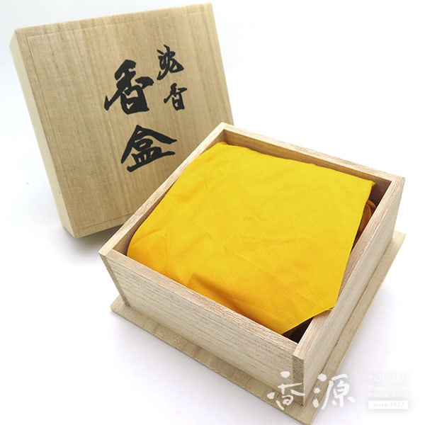 限定品】タニ沈香 原木型香合 66g 桐箱入 | 香木,香炉、香合、根付