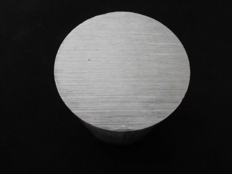 アルミ 2017押出丸棒 直径135mm　600 mm アルミ 2017 押出 丸棒 直径 135mm 680 mm アルミ丸棒 A５０５２