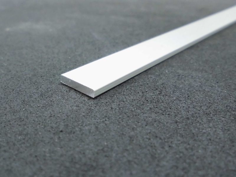 シルバーアルマイト アルミフラットバー A6063 板厚3mm