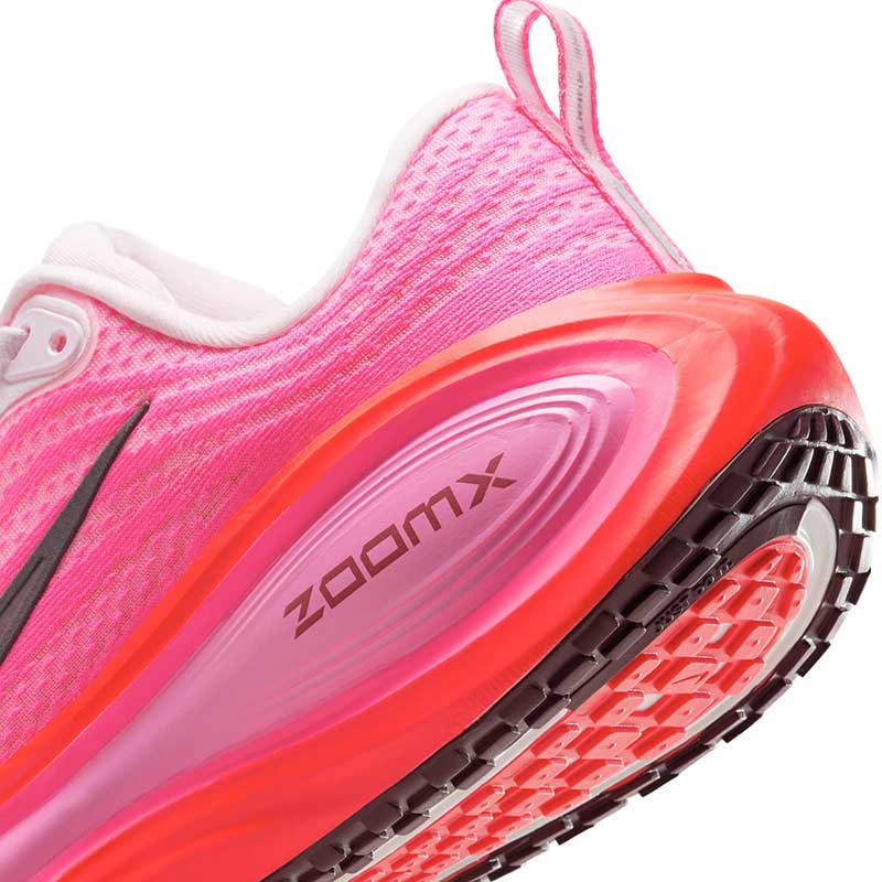 ナイキ ウィメンズ ボメロ プラス ロード ランニングシューズ HV8154