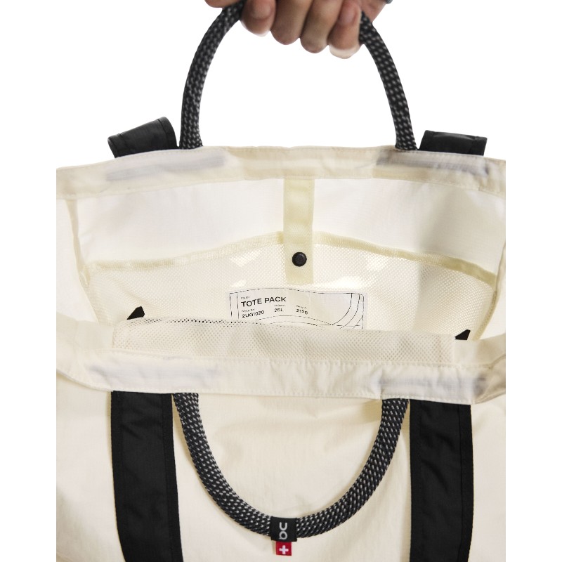 On Tote Pack 25L ���� �ȡ��ȥѥå� ���˥� �Хå� won Cream/Black(2ug10203309)