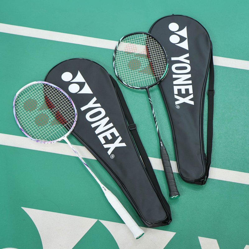 バドミントンラケット　 非売品　YONEX carbonet30 ヨネックス アストロクス 11 ASTROX 11 バドミントンラケット フレーム