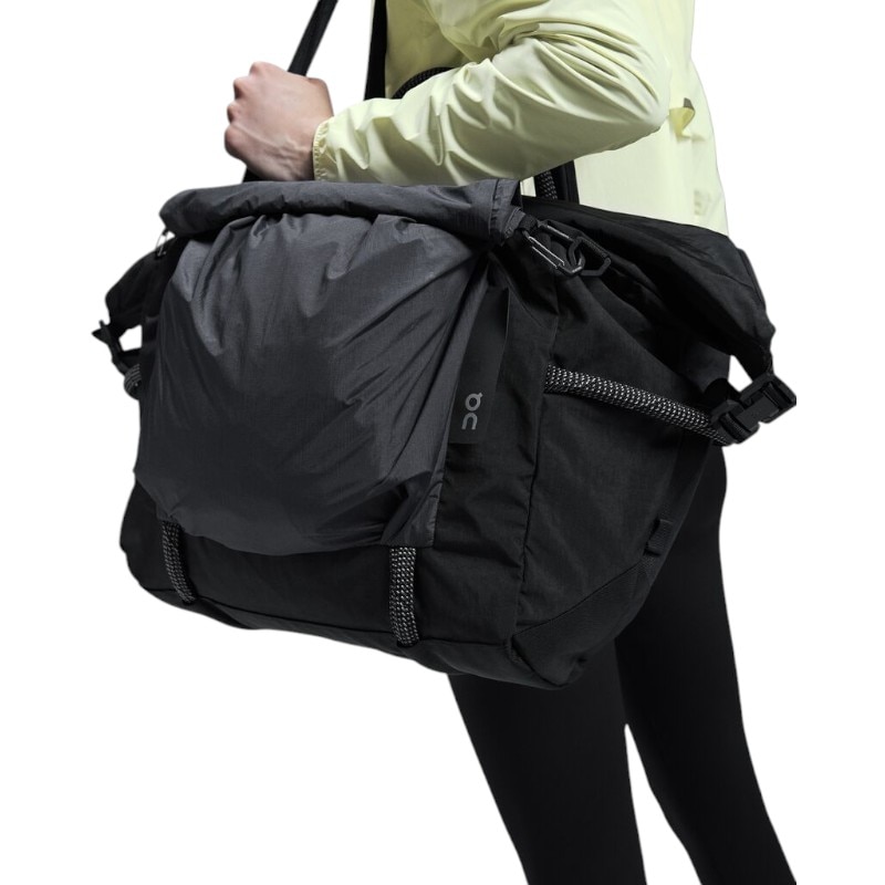 on Track Pack 40L Elite 大きめトートバッグ　ブラック美品 Track Pack 40L Elite | Black | On United States