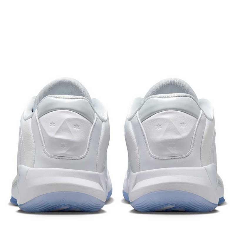 JORDAN ルカ４　PF ジョーダン バッシュ ルカ 4 PF バスケットボールシューズ メンズ