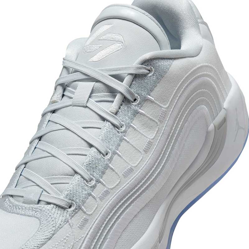 ＪＯＲＤＡＮ ジョーダン　ルカ　4　ＴＢ　Ｐ　Ｆ バスケットボール ＭバスケットＳＨ II4370-100 ジョーダン ルカ 4 PF II4370-100 メンズ バスケットボールシューズ