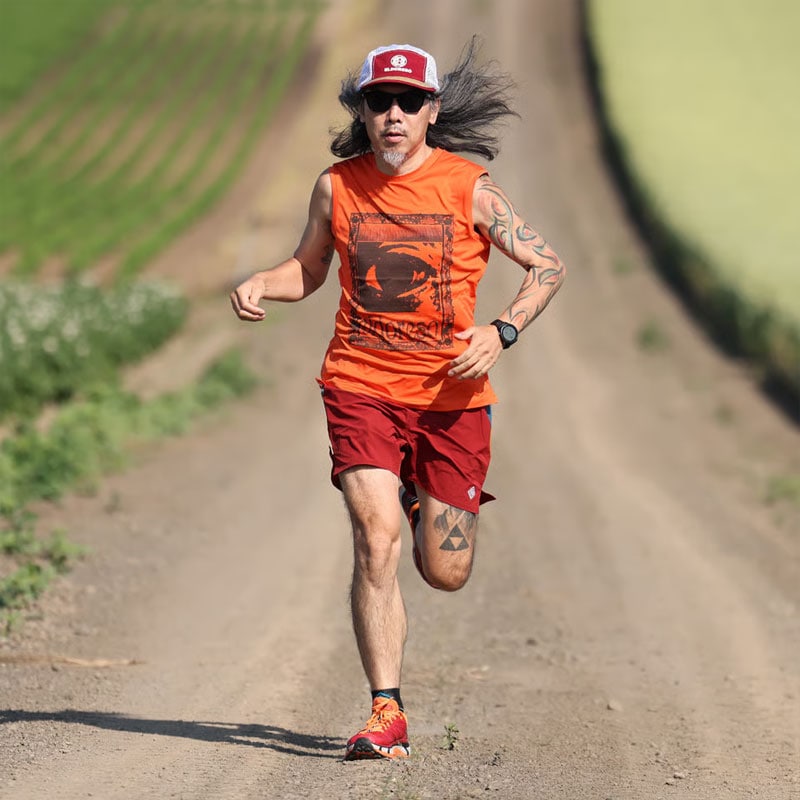 エルドレッソ　eldoreso roud runners ノースリーブ　マラソン ELDORESO Watching Sleeveless エルドレッソ ランニング 2025FW