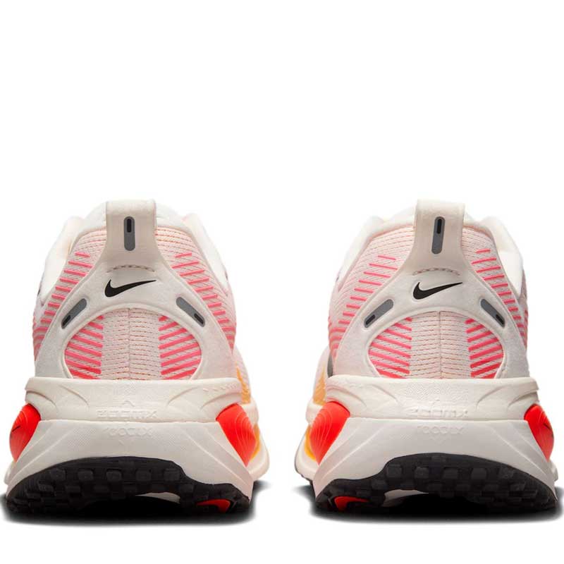 Nike Vomero18 ロードランニングシューズ ホワイト/アクア