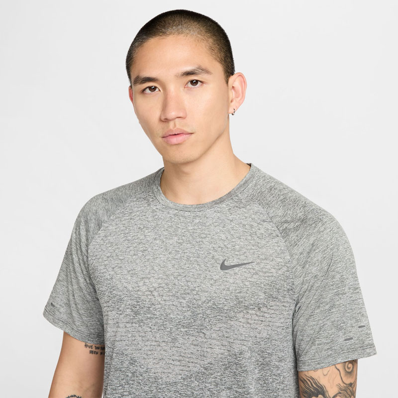 NIKE ナイキ ADV ストライド ショートスリーブ ランニングトップ DRI