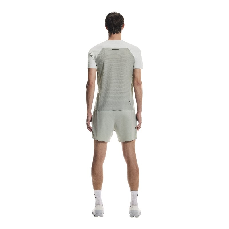 20%OFF】 On 5inc Performance Shorts オン 5インチパフォーマンス