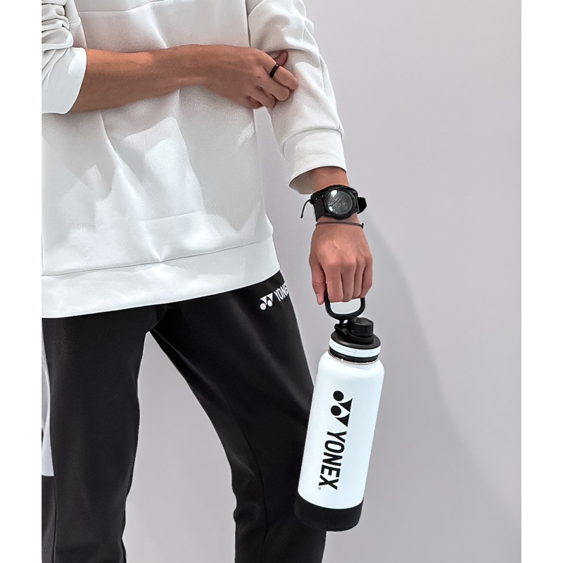 YONEX水筒限定品 YONEX直営店限定newボトルGETしました💙💚 私はこの取っ手がある