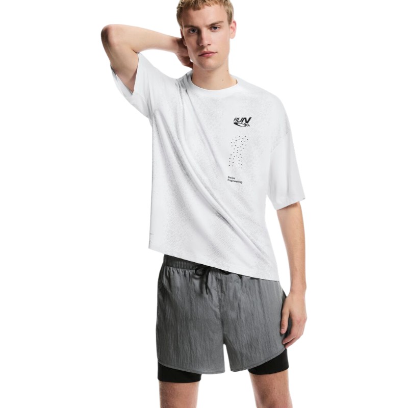 On Performance Volt Shorts オン パフォーマンスボルトショーツ