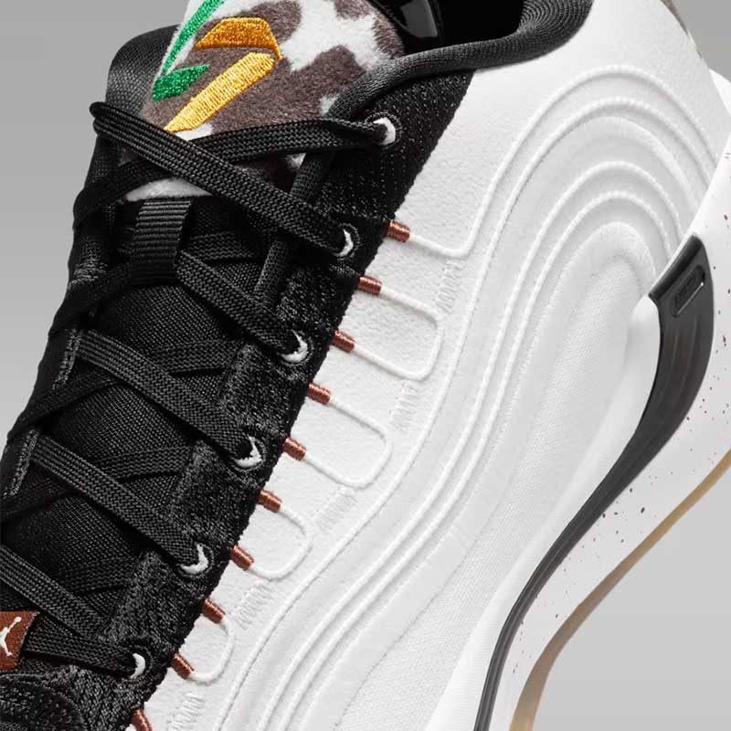 じゅんじゅんはうす✕4 ジョーダン（JORDAN）（メンズ）バスケットシューズ バッシュ