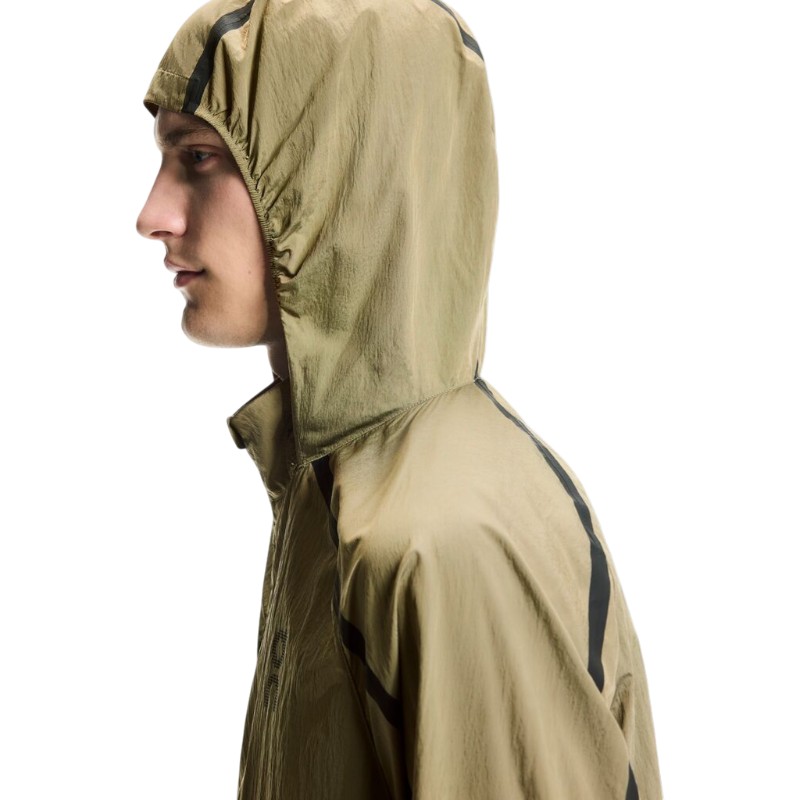 On Performance Volt Jacket オン パフォーマンスボルトジャケット