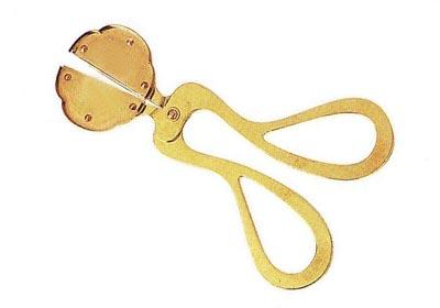 【蝋燭用品】 両手芯切鋏(しんきりばさみ) 真鍮製本金メッキ芯切鋏 芯切りばさみ 和ローソク 和ろうそく 和蝋燭 仏具 