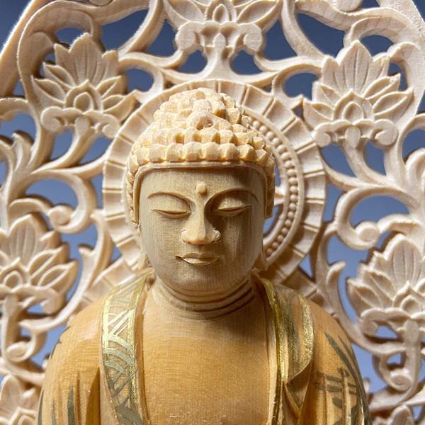仏像 柘植 切金淡彩 六角台座 座釈迦 飛天光背 3．0寸（仏像