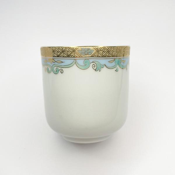 茶湯器/湯のみ/ゆのみ】湯呑み 金彩蓮(彩色+金の蓮) 2.0寸 | 家庭用