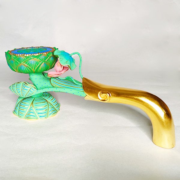 寺院用】持蓮華 木製 彩色 真宗大谷派（東） 仏具 東用 横幅28cm×奥行