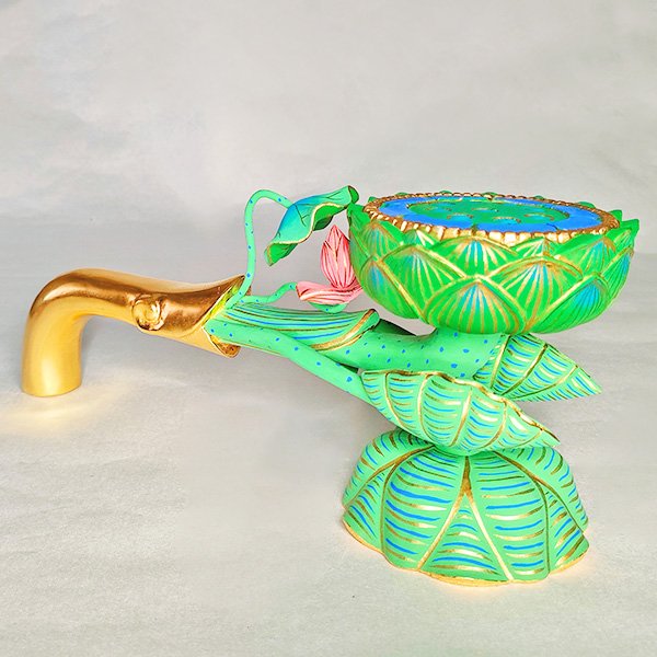 寺院用】持蓮華 木製 彩色 真宗大谷派（東） 仏具 東用 横幅28cm×奥行