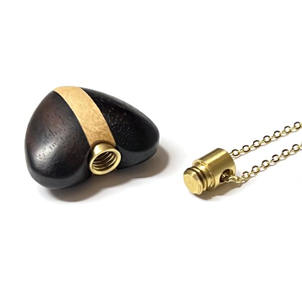 メモリアルペンダント　ウッドソウル　ハート（寄木）【黒檀・メープル/黒檀・チーク/パープルハート・メープル/パープルハート・チーク】 