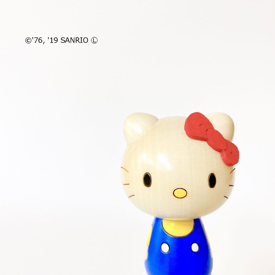 ハロ－キティ こけし 【 キャラクターこけし 】 キティ プレゼント ギフト かわいい おうち時間 暮らし stayhome 癒し インテリア 木製 日本製 伝統工芸品 キティちゃん サンリオ 猫 ネコ リボン 卯三郎こけし 雑貨 置物 グッズ コラボ　コラボレーション