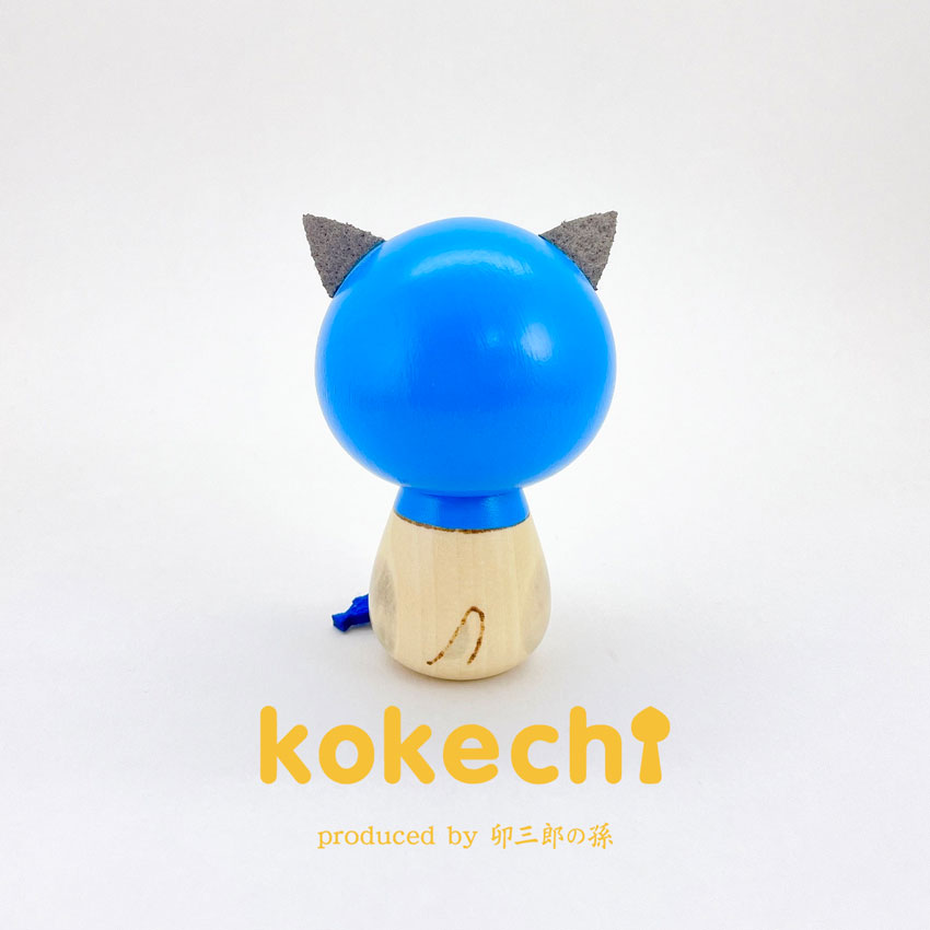 釣り 猫 青 【 灰色 こけし 】 プレゼント ギフト かわいい おうち時間　願い　暮らし stayhome 癒し インテリア 木製 日本製 伝統工芸品　贈り物 置物 グッズ こけし ウッドバーニング 卵 北欧 たまご型 雑貨 ずきん 子供 人形 マトリョシカ　お魚