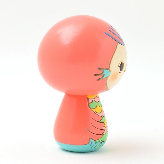 こけし の アマビエ様 台付【～My Favorites】 守り神 疫病退散 病魔退散 妖怪 お守り 母の日 プレゼント ギフト かわいい  コロナ終息 おうち時間 願い 暮らし stayhome　癒し アマビエちゃん インテリア 木製 日本製 伝統工芸品 置物 グッズ アマビエ 健康祈願