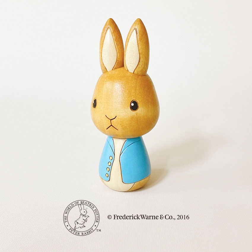 ピーターラビット こけし  【 卯三郎こけし 】 プレゼント ギフト 雑貨 おうち時間 暮らし stayhome 癒し インテリア 木製 日本製 伝統工芸品 父の日 贈り物 置物 グッズ 手作り 雑貨 手創り ハンドメイド 手造り コラボ 絵本 映画 コラボレーション 卯三郎こけし