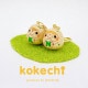 イニシャル キーホルダー 緑 【 kokechi 】 お名前 誕生日 プレゼント ギフト かわいい おうち時間　願い　暮らし stayhome 癒し インテリア 木製 日本製 伝統工芸品　贈り物 置物 グッズ こけし ウッドバーニング 卵 北欧 たまご型 雑貨 ずきん 子供 人形 マトリョシカ