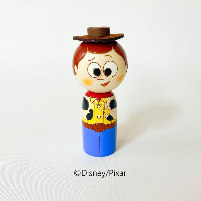 Disney こけし ウッディ 【 卯三郎こけし 】 プレゼント ギフト 雑貨 おうち時間 暮らし stayhome 癒し インテリア 木製 日本製 伝統工芸品 父の日 贈り物 置物 グッズ 手作り 雑貨 手創り ハンドメイド 手造り ディズニー 映画 コラボ トイストーリー フィギュア