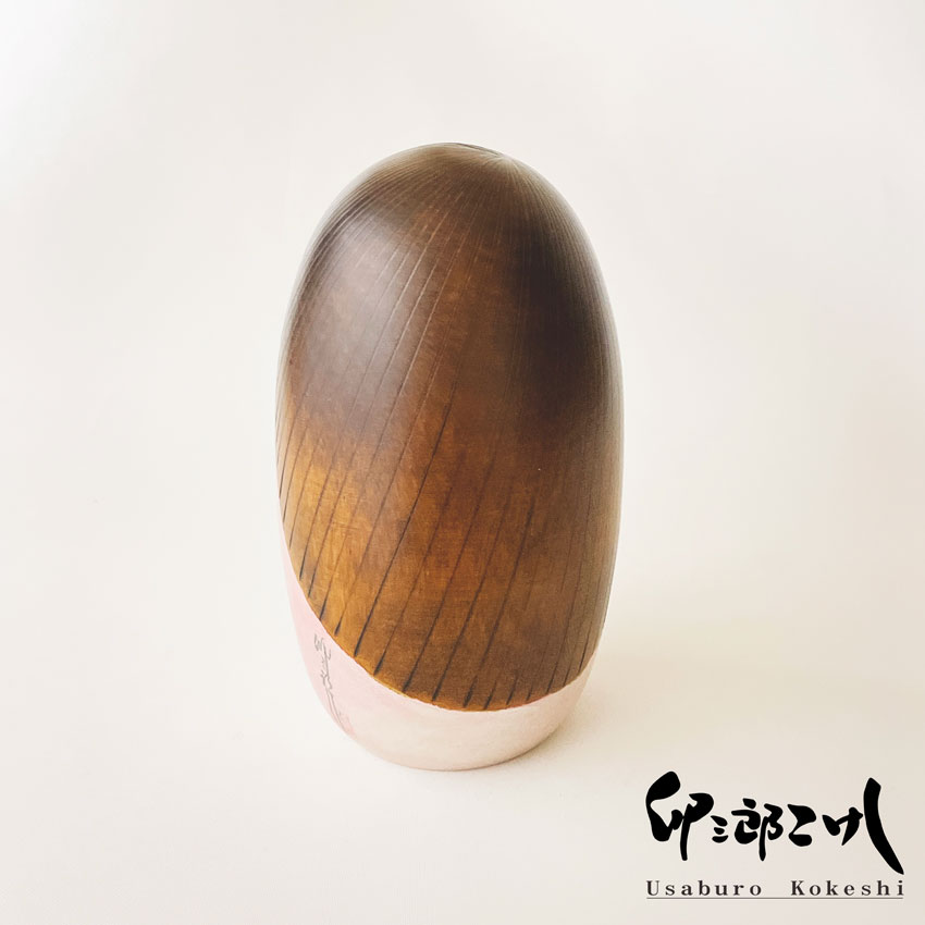 しあわせ　ピンク　超特大  【 卯三郎こけし 】 プレゼント ギフト かわいい おうち時間 暮らし stayhome 癒し インテリア 木製 日本製 伝統工芸 母の日 贈り物 置物 グッズ 手作り 雑貨 手創り ハンドメイド 手造り   フィギュア お土産 民芸品 工芸 made in Japan　雪