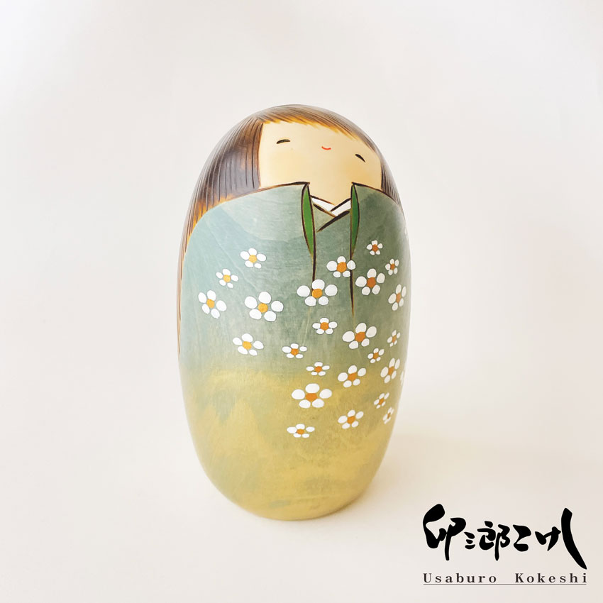 しあわせ　グリーン　超特大  【 卯三郎こけし 】 プレゼント ギフト かわいい おうち時間 暮らし stayhome 癒し インテリア 木製 日本製 伝統工芸 母の日 贈り物 置物 グッズ 手作り 雑貨 手創り ハンドメイド 手造り   フィギュア お土産 民芸品 工芸 made in Japan　雪