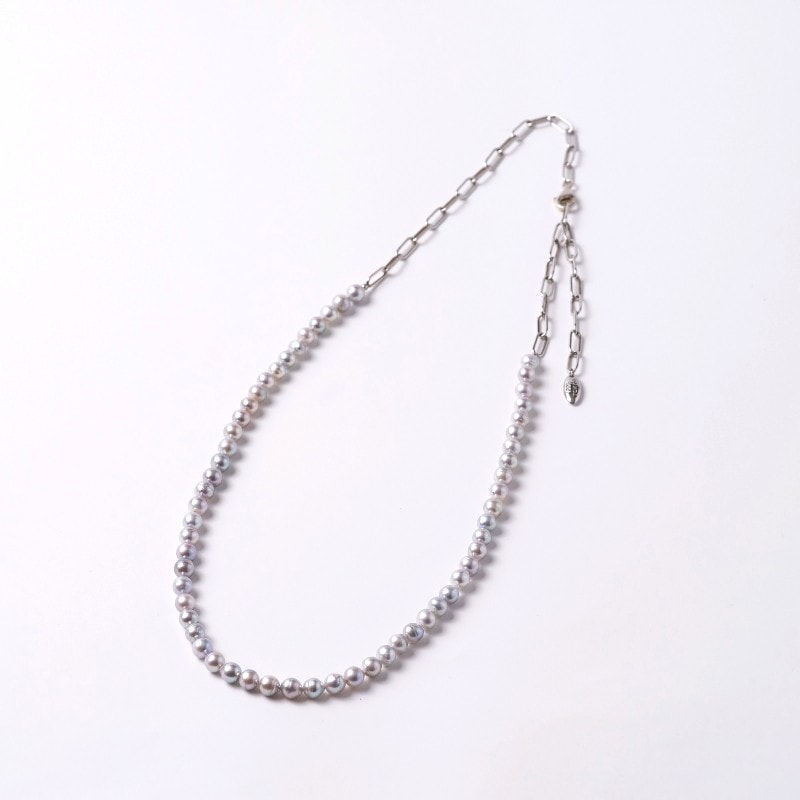 Emilia(エミリア)　アコヤパールグレー・チェーンネックレス