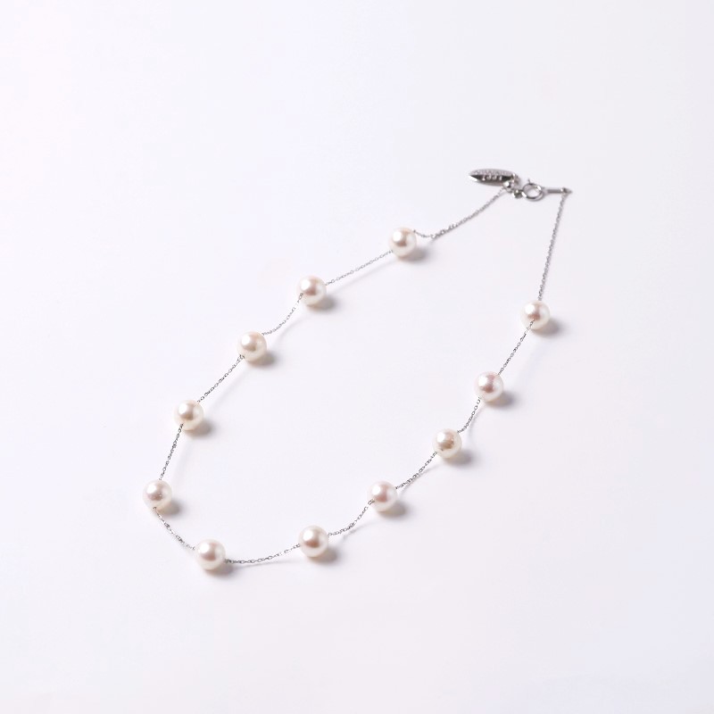 Fiona2(フィオナ2）　アコヤパールホワイトセミラウンド・10金ステーションネックレス