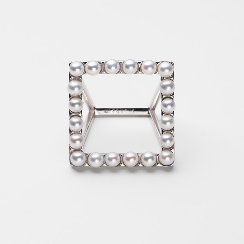 Clara(クララ)　淡水パールホワイト・スクエアリング