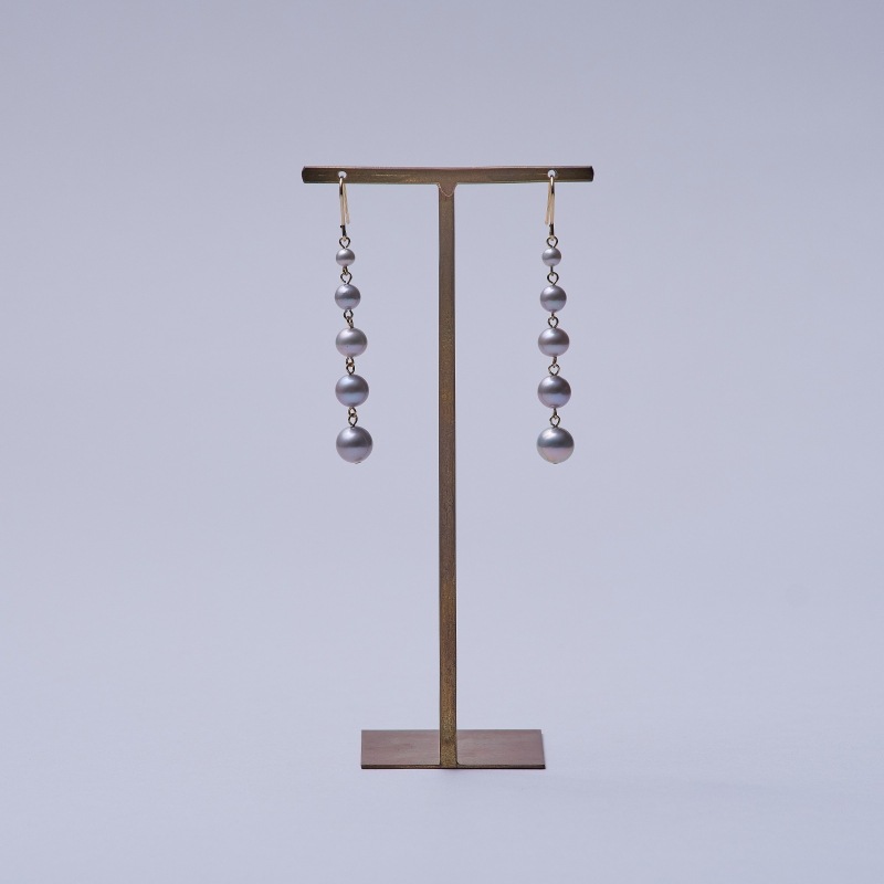 Ella2(エラ2)　淡水パールグレーグラデーションピアス