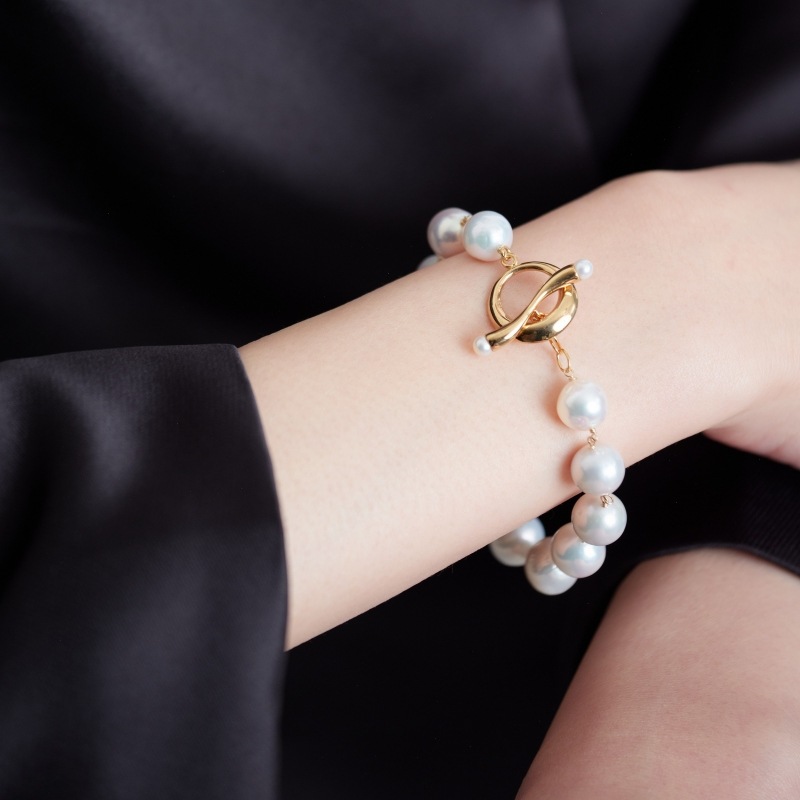 Clarissa(クラリッサ）　淡水パールセミラウンド・10金シャンクつなぎブレスレット2