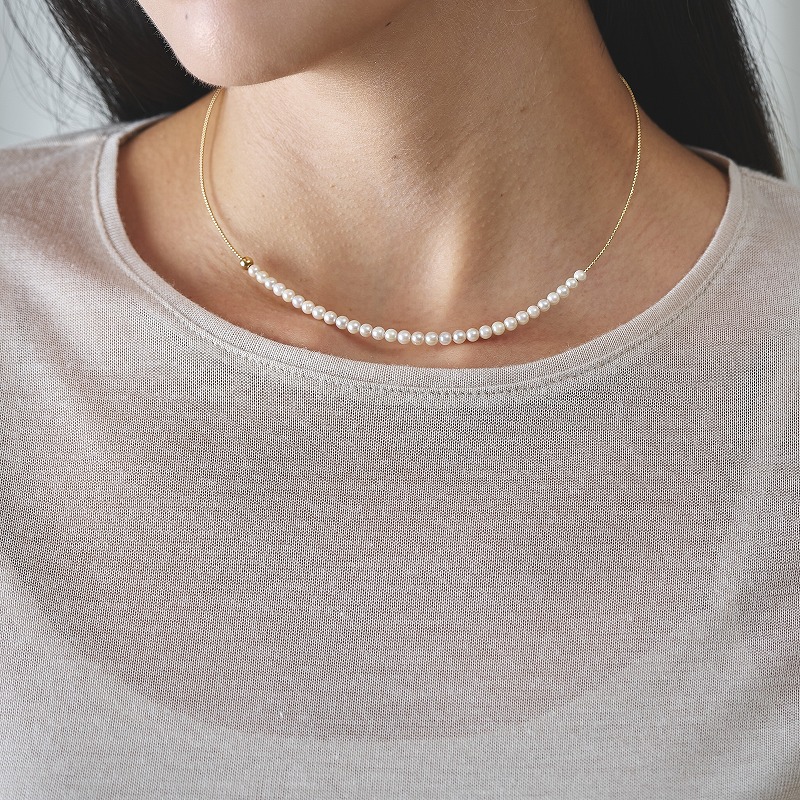 Valerie(ヴァレリー)　アコヤベビーパールホワイト・18金オメガチェーンネックレス