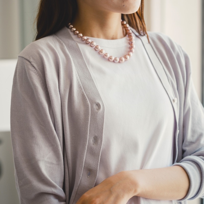 Thalia(タリア)　淡水パールシャンパンカラー大粒ネックレス