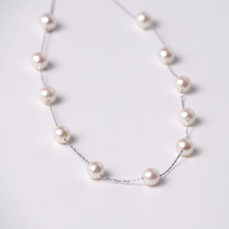Fiona2(フィオナ2）　アコヤパールホワイトセミラウンド・10金ステーションネックレス