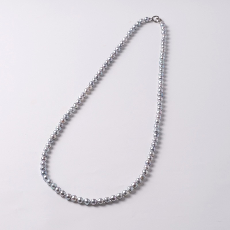 Michelle(ミシェル)　アコヤパールロング・シルバーグレーネックレス